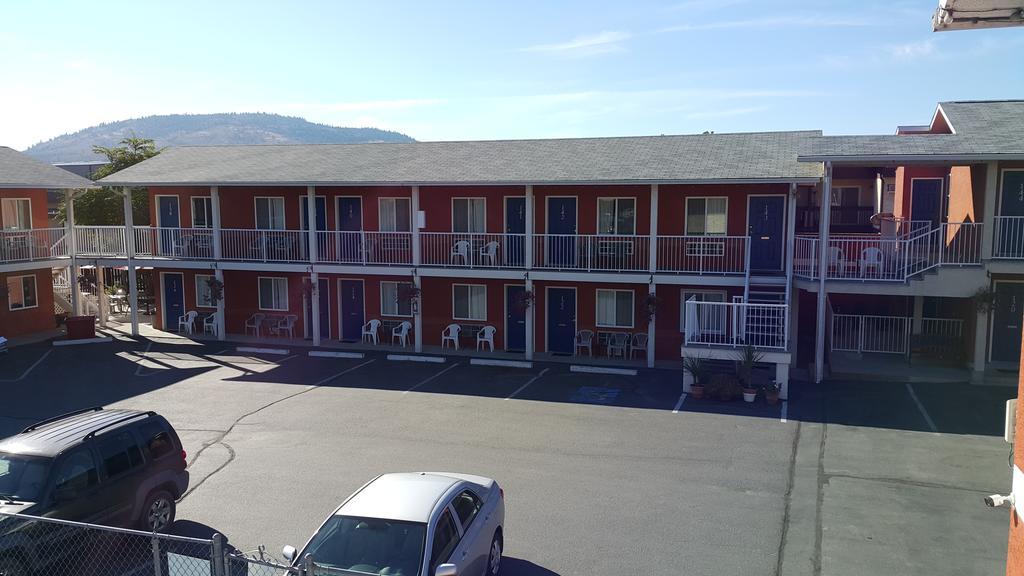 Cactus Tree Motel Oliver